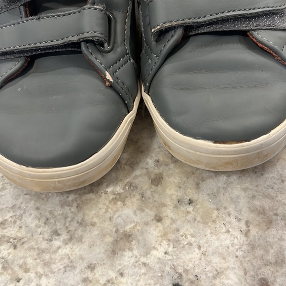 Gray pleather kicks size 11 from Old Navy - Picture 5 of 5